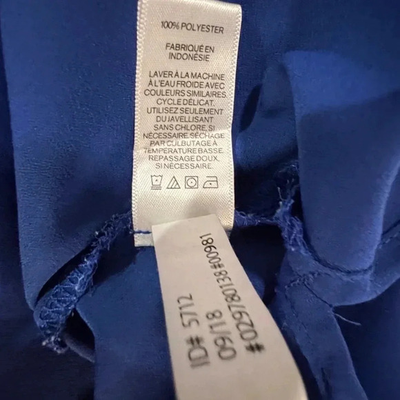 Express Size M Royal Blue No signs of wear like new, can be worn up or down. - Picture 4 of 7